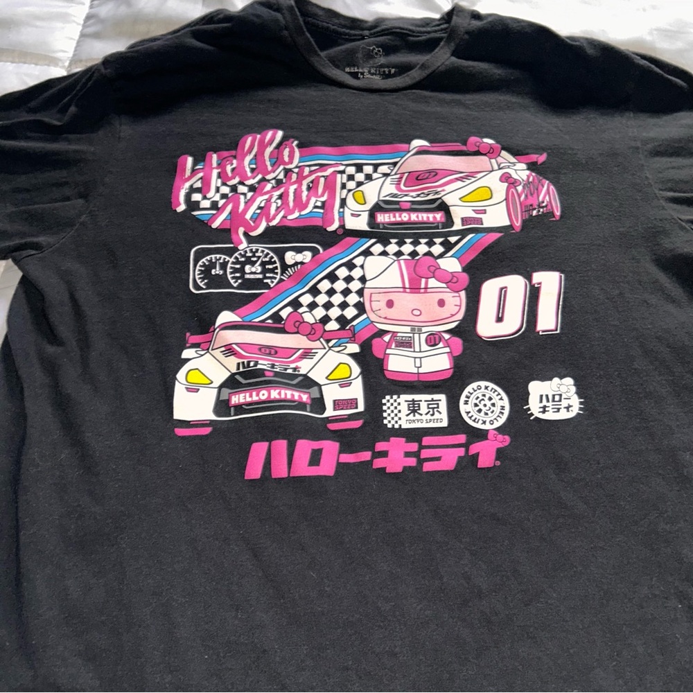 Hello Kitty Racing T-shirt - Picture 2 of 8